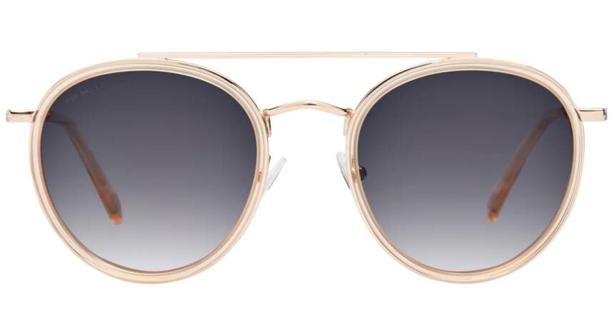 Pour les brunes : lunettes de soleil orange cristal Signature Krys, 69 euros