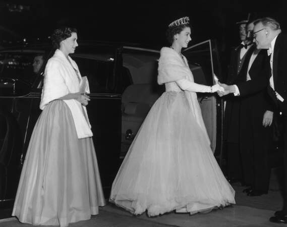 Elizabeth II et la princesse Margaret en 1954