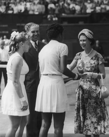 Elizabeth II à Wimbledon en 1957