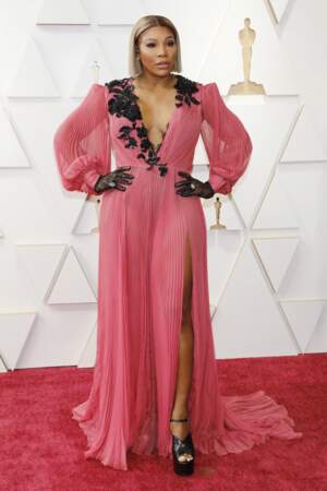 Serena Williams aux Oscars 2022 en robe Gucci