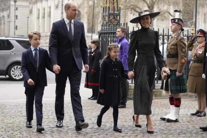 Prince William et Kate Middleton accompagnés du prince George et de la princesse Charlotte