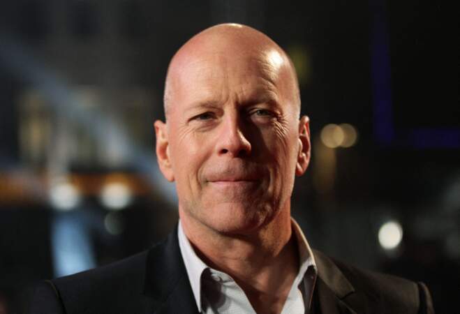 Bruce Willis a travaillé en tant que barman