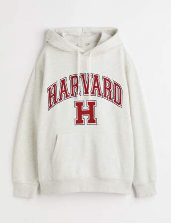 Sweat à capuche Harvard H&M, 29,99 euros