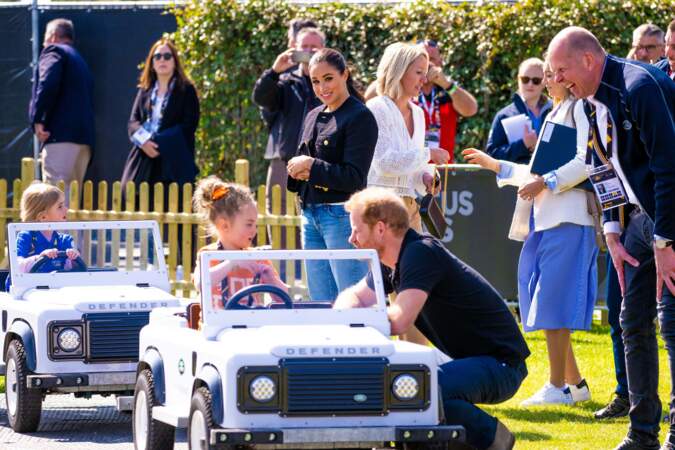 Le prince Harry et Meghan Markle très amoureux lors des Invictus Games à La Haye en avril 2022