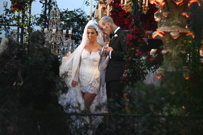 Mariage de Kourtney Kardashian et Travis Barker le 22 mai 2022 : les mariés resplendissants