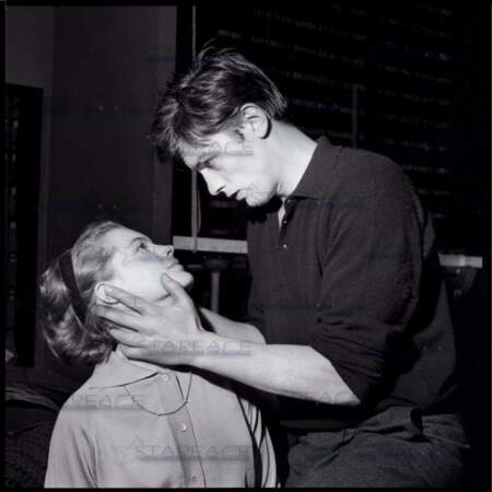 Romy Schneider et Alain Delon en répétition pour la pièce de théâtre "Dommage qu'elle soit une putain" - 1961