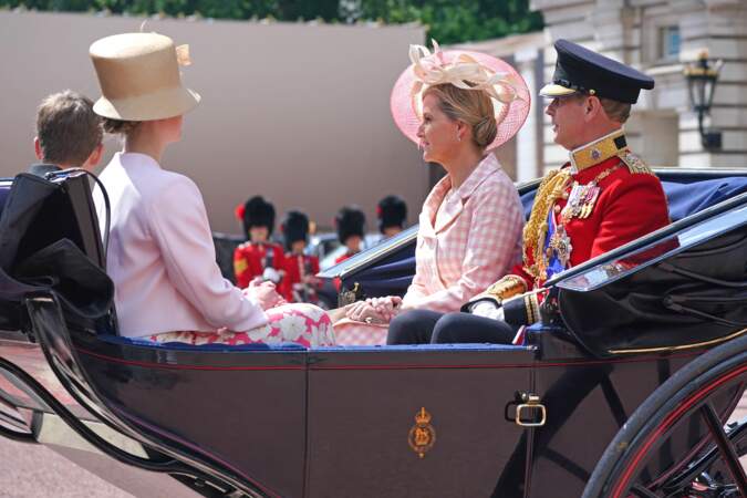 Défilé de Trooping the colour pour le jubilé de platine de la reine Elizabeth II : le prince Edward et Sophie de Wessex avec leurs enfants Louise et James