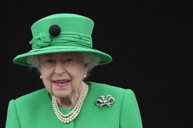 La reine fait sa dernière apparition au balcon de Buckingham Palace à la fin du jubilé