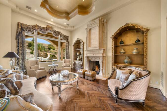 Britney Spears et son mari ont acheté une villa à Los Angeles pour 11.8 millions de dollars.