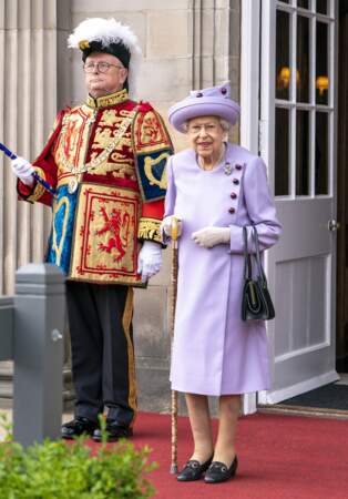 Deuxième jour du voyage en Écosse : Elizabeth II au palais de Holyroodhouse, Edimbourg