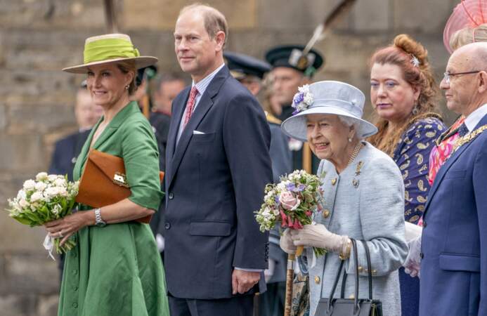 Premier jour du voyage en Écosse : Elizabeth II , Edimbourg le 27 juin 2022, avec elle son fils Edward et son épouse Sophie de Wessex