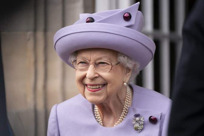 Deuxième jour du voyage en Écosse : Elizabeth II au palais de Holyroodhouse, Edimbourg