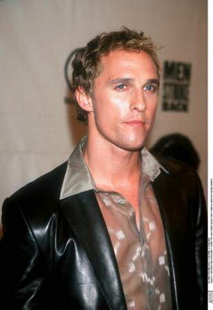En 1999, Matthew McConaughey se fait attraper en plein délit de naturisme. La police le retrouve chez lui, défoncé à la marijuana, en train de jouer du bongo entièrement nu