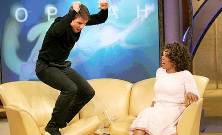 Tom Cruise, pour prouver qu'il est fou amoureux de Katie Holmes, passe son temps à ricaner et à sauter sur le canapé d'Oprah Winfrey