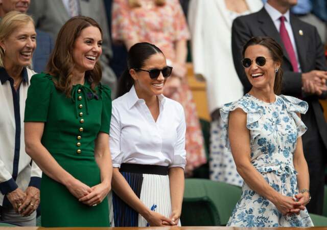 Kate, Pippa Middleton et Meghan Markle dans les tribunes de Wimbledon