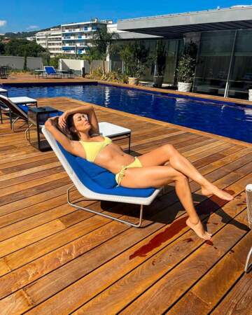 Eva Longoria en bikini jaune