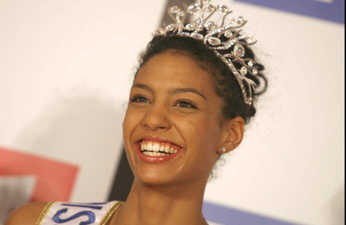 Chloé Mortaud, Miss France 2009, a lancé sa propre marque de cosmétique intitulée "Mademoiselle Provence"