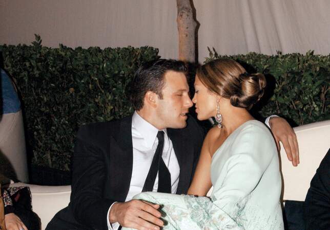 Jennifer Lopez et Ben Affleck à la soirée Vanity Fair à Los Angeles, en 2003