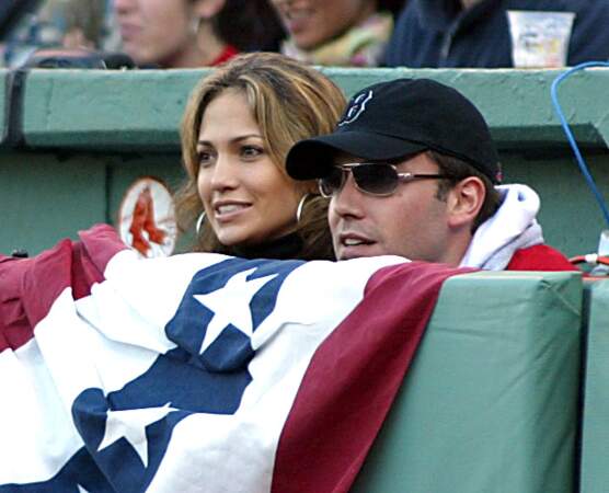 Jennifer Lopez et Ben Affleck au Fenway Park de Boston, en 2003