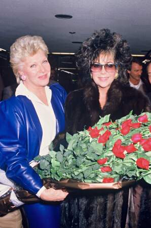 Line Renaud (57 ans) et Liz Taylor en 1985 