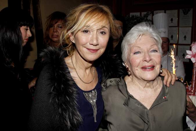 Line Renaud (84 ans) et Marie-Anne Chazel en 2012 