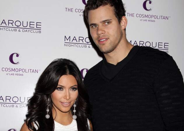 Après à peine un an de relation, Kim Kardashian s'est fiancée au basketteur Kris Hemphries, en 2011. 