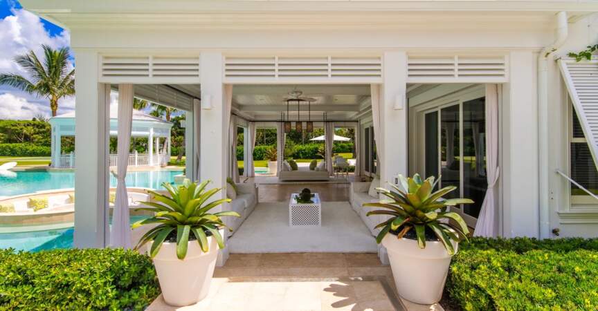 Céline Dion vient de vendre sa villa située à Los Angeles, aux États-Unis