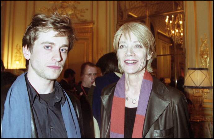 Françoise Hardy et son fils Thomas Dutronc en 2001 au concert de Henri Salvador à l'Olympia