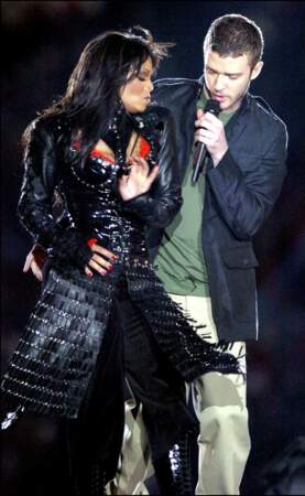 Quand Justin Timberlake arrache le corset de Janet Jackson à la mi-temps du superbowl, l'affaire fait scandale. Sa carrière est terriblement impactée