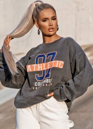 Sweat gris 97 Athletic PrettyLittleThing, 30 euros