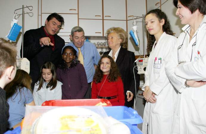David Douillet, en 2004, lors d'une opération pièces jaunes avec Bernadette Chirac