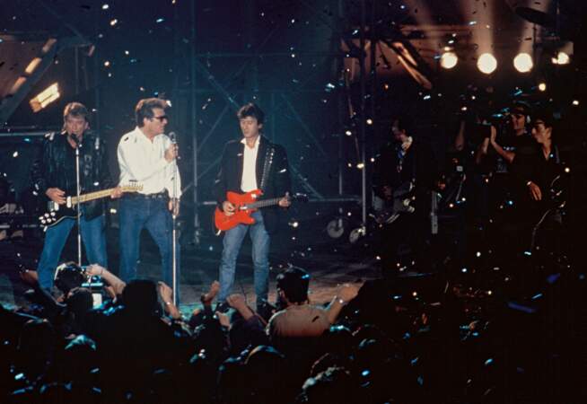 En 1989, Eddy Mitchell en concert avec Alain Bashung pour l'émission Génération Rock'n'Roll