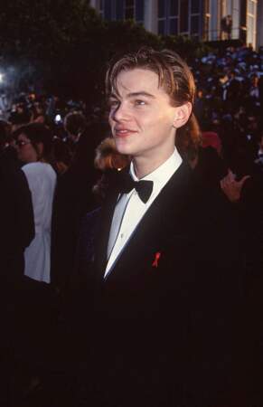 En 1994, Leonardo DiCaprio assiste à la cérémonie des Oscars à Los Angeles