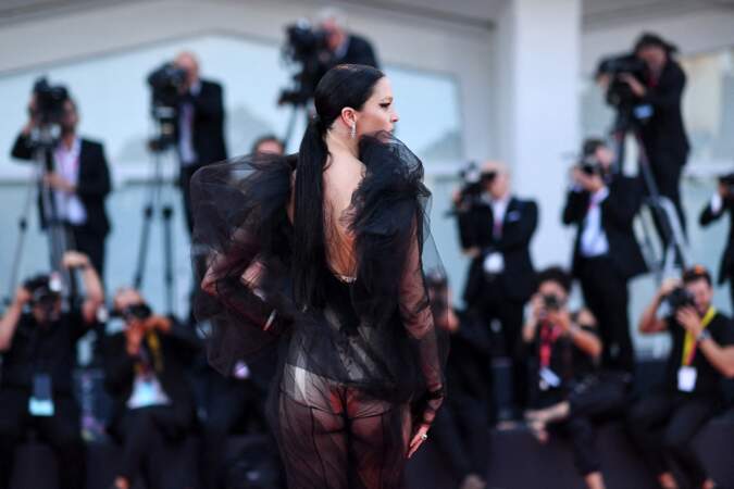 Mariacarla Boscono dans une robe très osée lors de la 79ème édition du festival international du film de Venise, la Mostra