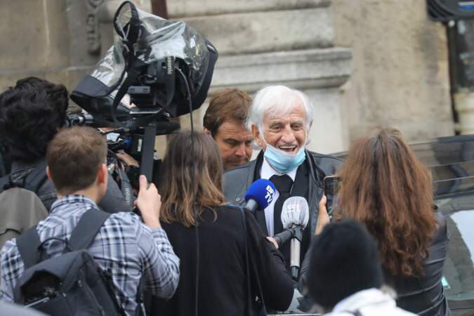 Jean-Paul Belmondo (87 ans) à la cérémonie d'hommages à Guy Bedos en 2020