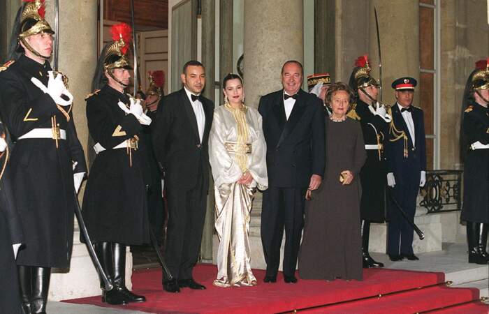 En 2000, le président Jacques Chirac et sa femme Bernadette Chirac reçoivent le Roi Mohammed VI du Maroc et la princesse Lalla Meryem à l'Elysée (65 ans)