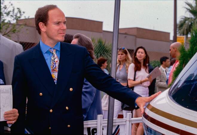 Le Prince Albert II de Monaco lors de l'inauguration du Monte Carlo Helicopter Market en 1995 (37 ans)