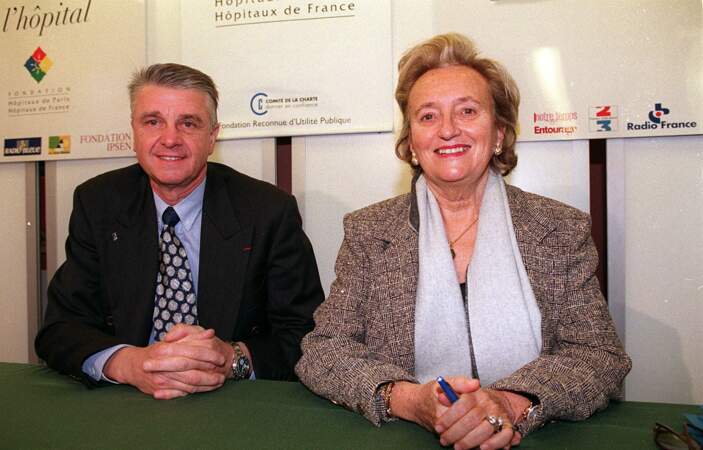 En 1998, Bernadette Chirac et Aimé Jacquet aux Hopitaux de Paris (64 ans)