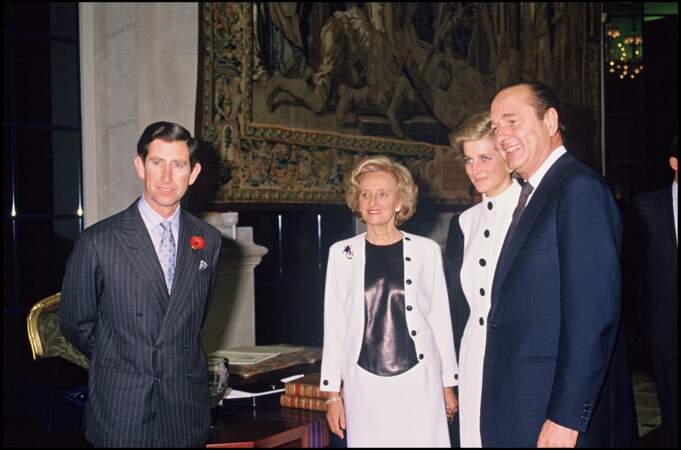 Bernadette et Jacques Chirac reçoivent le Prince Charles d'Angleterre et la Princesse Lady Diana à Paris en 1988 (55 ans)