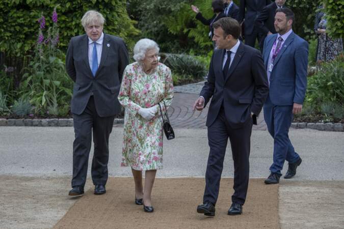 En 2021, le Président Emmanuel Macron accueille la Reine Elizabeth II en marge du sommet du G7 à l'Eden Project. 