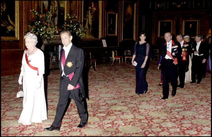 En 2008, Nicolas Sarkozy rend visite à la Reine Elizabeth II au château de Windsor.