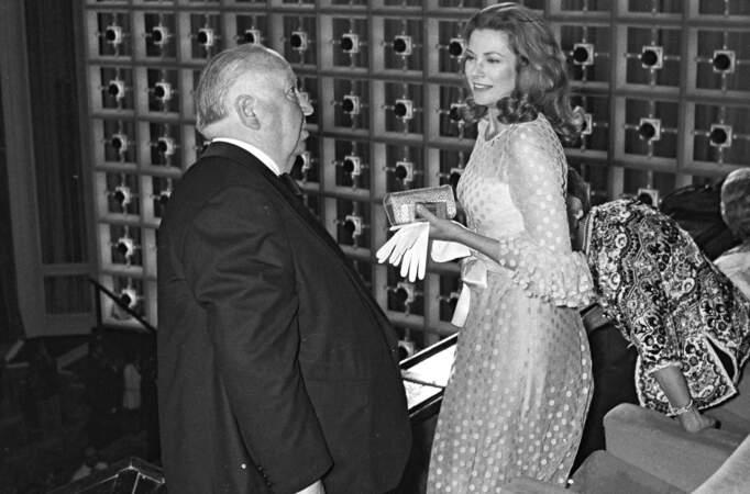 En 1953, elle décroche son premier rôle dans un film d’Alfred Hitchcock