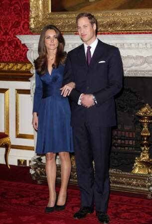 Kate Middleton (28 ans) et le prince William sur leur 31 pour annoncer leurs fiançailles en 2010