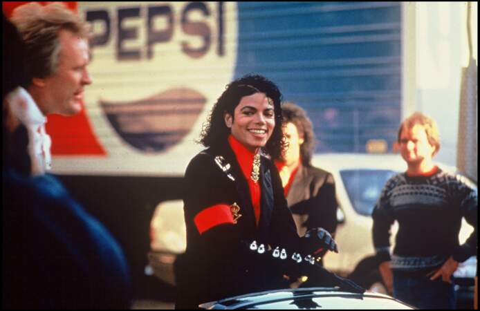 Michael Jackson dont les ventes de 2020 ont rapporté 48 millions de dollars arrive en tête du classement. L'artiste est décédé en 2009.