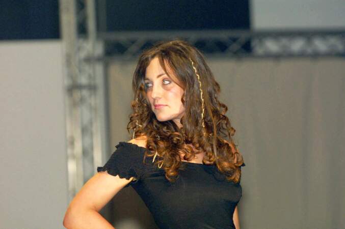 Kate Middleton (20 ans) lors d'un défilé de mode pour l'association Oxfam & Breast Cancer en 2002