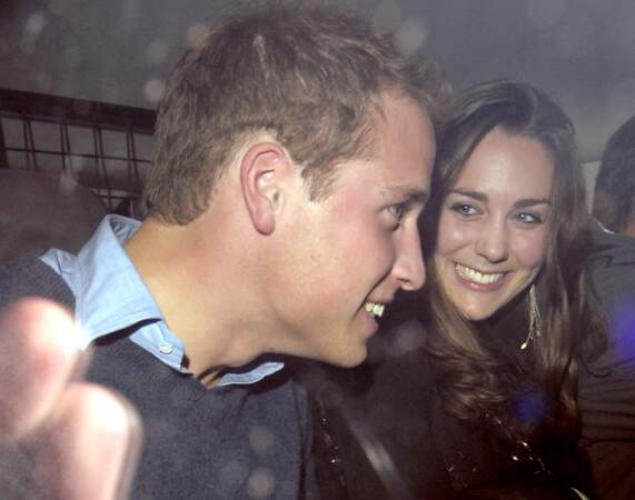 Le prince William et Kate Middleton (24 ans) lors d'une soirée à Londres en 2006 durant leur troisième année de relation