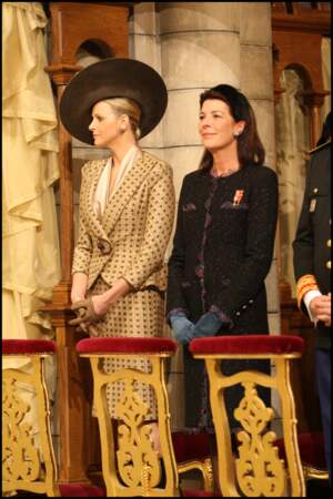 En 2010, la Princesse Caroline de Monaco (53 ans) et Charlène Wittstock lors de la fête nationale monégasque.