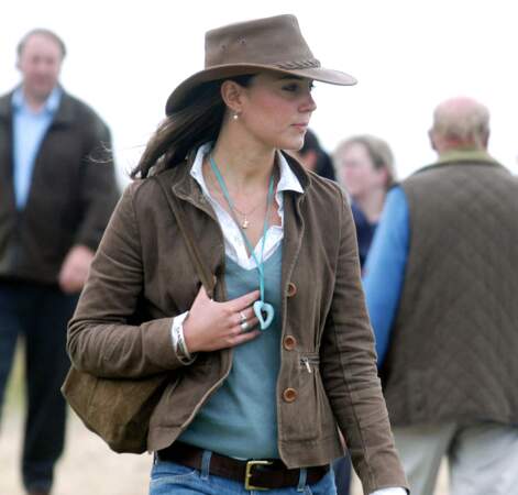 Kate Middleton (23 ans) dans un look cow-girl au Festival de Gatcombe Park en 2005