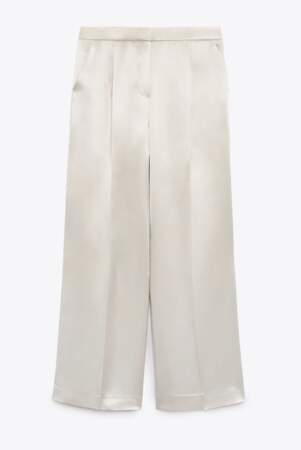 Pantalon satiné à pinces Zara, 49,95 euros