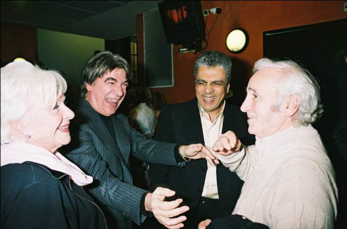 Le chanteur avec Line Renaud, Enrico Macias et Charles Aznavour. 